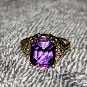 Elegant Purple and Gold Ring New